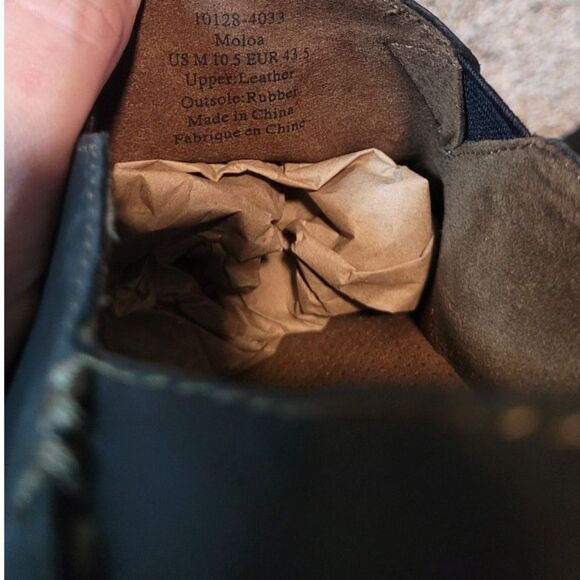 OluKai Moloa Leather Loafers - Picture 2 of 7